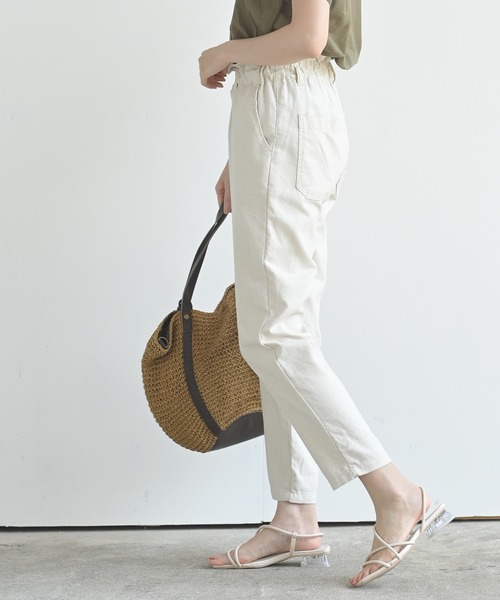 rps（アールピーエス）の「綿麻ツイルラッピングマムパンツ（その他パンツ・レディース・ベージュ/ネイビー/カーキ/アイボリー・M/L）」の12枚目の写真