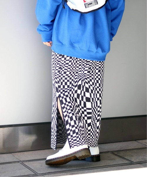 JOINT WORKS（ジョイントワークス）の「J-ウェーブチェックジャガードスカート（スカート・レディース・ブラック/ボルドー・FREE）」の4枚目の写真