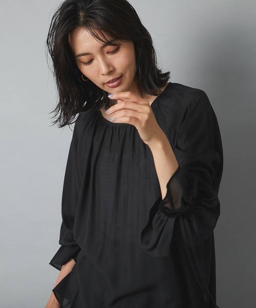 RIVE DROITE（リヴドロワ）の「装いにフェミニンな表情をプラス　ドレープシフォンフリルカフスブラウス（シャツ/ブラウス・レディース・ブラック/ベージュ・FREE）」の10枚目の写真