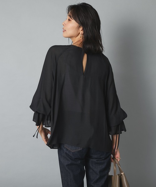 RIVE DROITE（リヴドロワ）の「装いにフェミニンな表情をプラス　ドレープシフォンフリルカフスブラウス（シャツ/ブラウス・レディース・ブラック/ベージュ・FREE）」の12枚目の写真