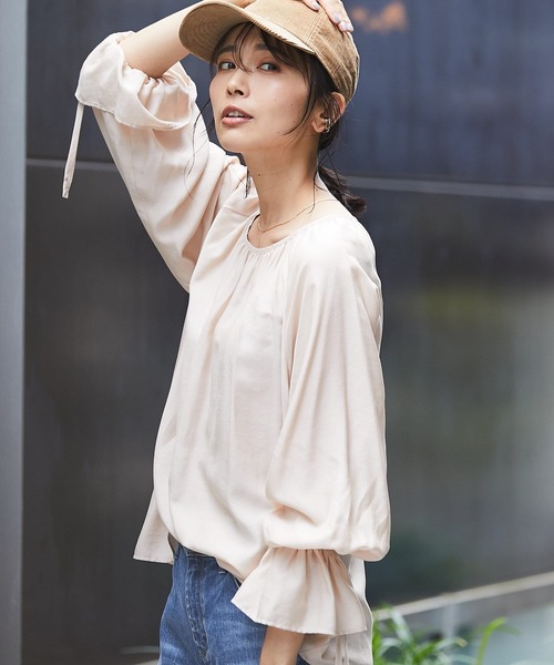 RIVE DROITE（リヴドロワ）の「装いにフェミニンな表情をプラス　ドレープシフォンフリルカフスブラウス（シャツ/ブラウス・レディース・ブラック/ベージュ・FREE）」の20枚目の写真