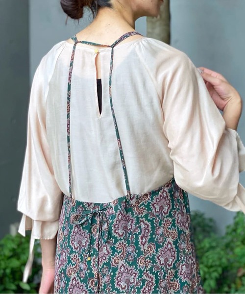 RIVE DROITE（リヴドロワ）の「装いにフェミニンな表情をプラス　ドレープシフォンフリルカフスブラウス（シャツ/ブラウス・レディース・ブラック/ベージュ・FREE）」の17枚目の写真