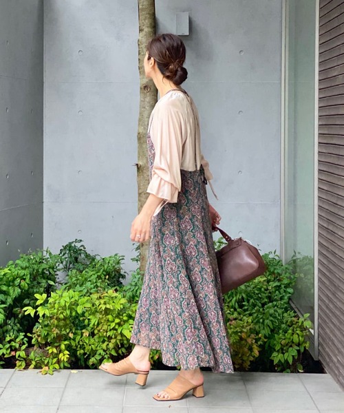 RIVE DROITE（リヴドロワ）の「装いにフェミニンな表情をプラス　ドレープシフォンフリルカフスブラウス（シャツ/ブラウス・レディース・ブラック/ベージュ・FREE）」の14枚目の写真