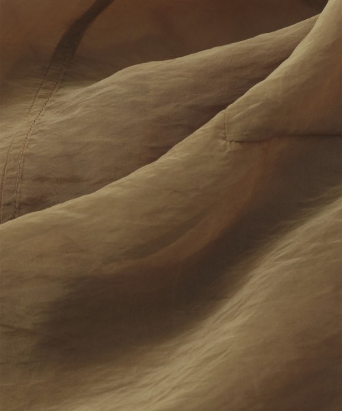 LOWRYS FARM（ローリーズファーム）の「シャンブレーシアーシャツＬＳ　959390（シャツ/ブラウス・レディース・ブラック/グレー/ブラウン/グリーン・FREE）」の8枚目の写真