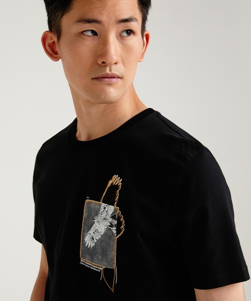 SISLEY（シスレー）の「型押し半袖Tシャツ・カットソー（Tシャツ/カットソー・メンズ・ホワイト系その他/ブラック/ホワイト・MEDIUM/SMALL/LARGE/X-LARGE）」の8枚目の写真