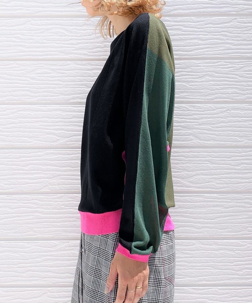 Q（キュー）の「ブロックカラー天竺ドルマンニット（ニット/セーター・レディース・ブラック系その他/グレー系その他・MEDIUM）」の6枚目の写真