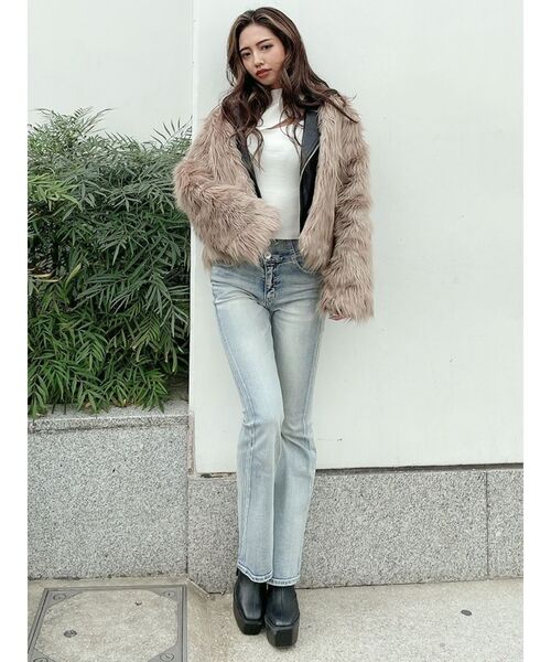 GYDA(ジェイダ)の「レイヤードエコファーライダースジャケット(ライダースジャケット・レディース・グレー/ブラック/ベージュ・FREE)」の19枚目の写真