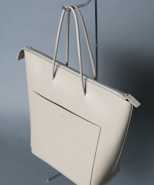 YAHKI（ヤーキ）の「【 YAHKI / ヤーキ 】 W FACE LEATHER TOTE / レザートートバッグ（トートバッグ・レディース・ホワイト/ブラック/グレイッシュベージュ・FREE）」の7枚目の写真
