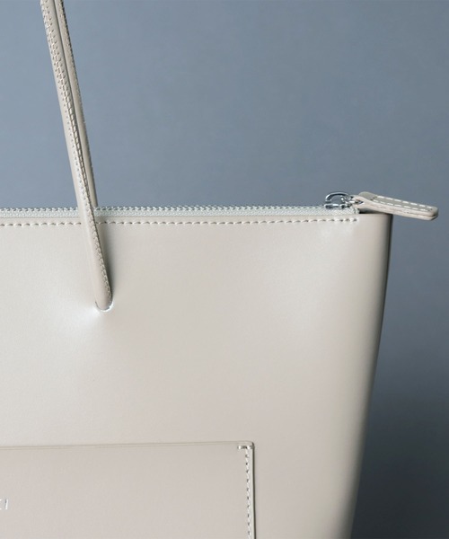 YAHKI（ヤーキ）の「【 YAHKI / ヤーキ 】 W FACE LEATHER TOTE / レザートートバッグ（トートバッグ・レディース・ホワイト/ブラック/グレイッシュベージュ・FREE）」の10枚目の写真