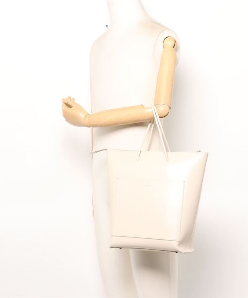 YAHKI（ヤーキ）の「【 YAHKI / ヤーキ 】 W FACE LEATHER TOTE / レザートートバッグ（トートバッグ・レディース・ホワイト/ブラック/グレイッシュベージュ・FREE）」の12枚目の写真