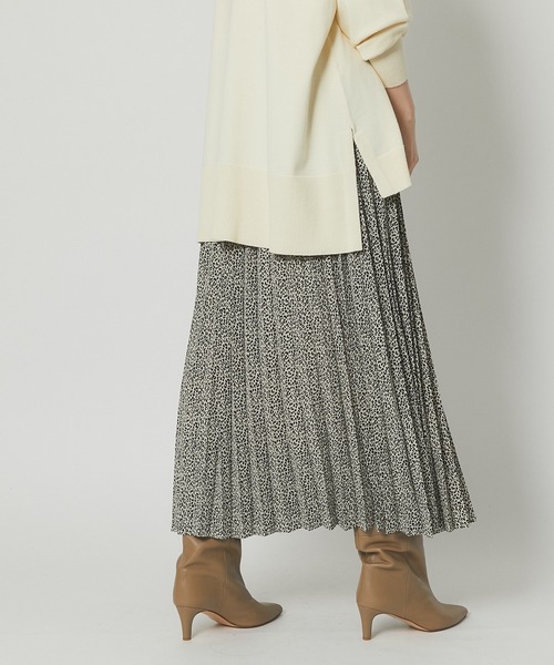 RIVE DROITE（リヴドロワ）の「それぞれ単品でも着られる優秀セット　プルオーバー＆プリーツスカートセット（ワンピース・レディース・アイボリー/ブラック・FREE）」の6枚目の写真