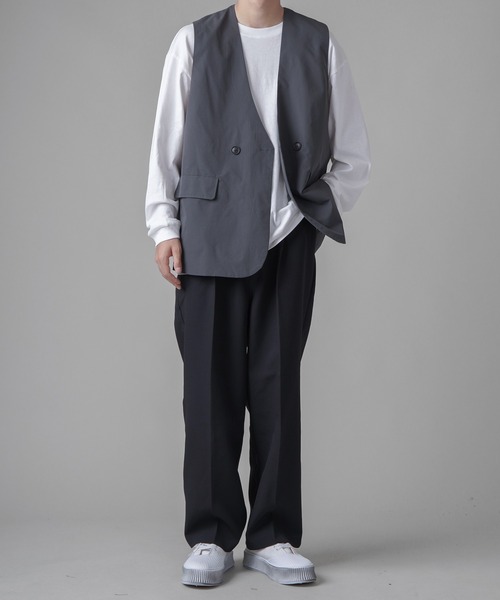 SPINNS（スピンズ）の「【ゆったりシルエット】オーバーサイズロングスリーブTシャツ（Tシャツ/カットソー・メンズ・ブルー/ブラック/ホワイト・M/L/XL）」の10枚目の写真