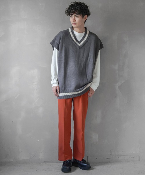 SPINNS（スピンズ）の「【ゆったりシルエット】オーバーサイズロングスリーブTシャツ（Tシャツ/カットソー・メンズ・ブルー/ブラック/ホワイト・M/L/XL）」の16枚目の写真