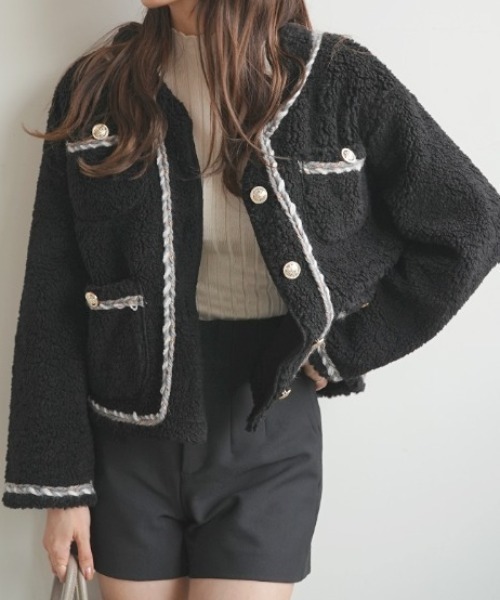 Futier land（フューティアランド）の「パイピングボアジャケット（ノーカラージャケット・レディース・アイボリー/ブラック/モカ・FREE）」の3枚目の写真