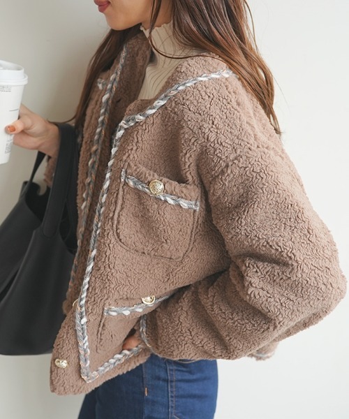 Futier land（フューティアランド）の「パイピングボアジャケット（ノーカラージャケット・レディース・アイボリー/ブラック/モカ・FREE）」の4枚目の写真