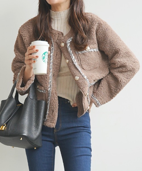 Futier land（フューティアランド）の「パイピングボアジャケット（ノーカラージャケット・レディース・アイボリー/ブラック/モカ・FREE）」の5枚目の写真