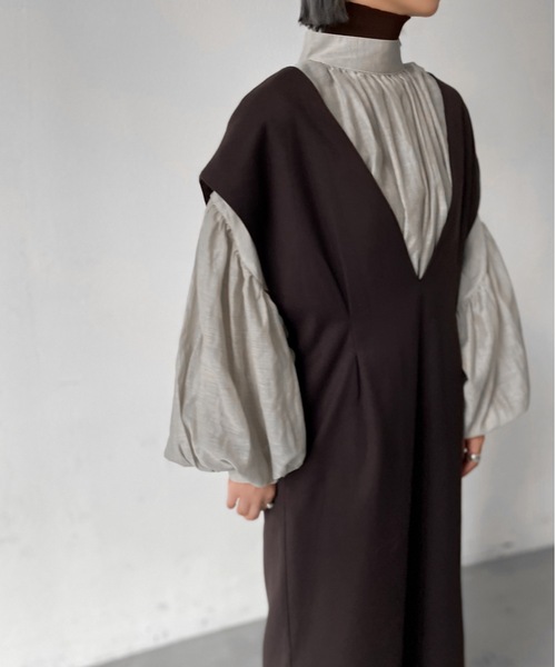 Solace（ソレイス）の「深Vネックウエストタックベストワンピース（ワンピース・レディース・ブラック/ブラウン・M/L）」の16枚目の写真