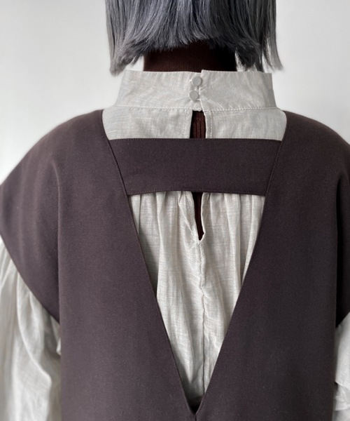 Solace（ソレイス）の「深Vネックウエストタックベストワンピース（ワンピース・レディース・ブラック/ブラウン・M/L）」の13枚目の写真