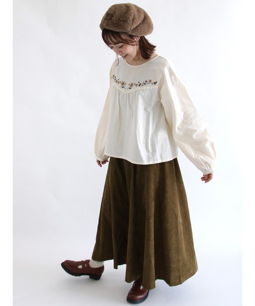 ehka sopo(エヘカソポ)の「コーデュロイギャザーロングスカート(スカート・レディース・ベージュ/ブラウン/カーキ・フリ-)」の14枚目の写真