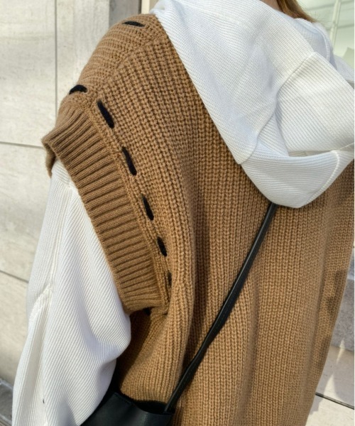 XU（エックスユー）の「【XU/エックスユー】stitch vest/ステッチベスト ニットベスト（ベスト・メンズ・ブラック/ベージュ・ONE SIZE）」の7枚目の写真