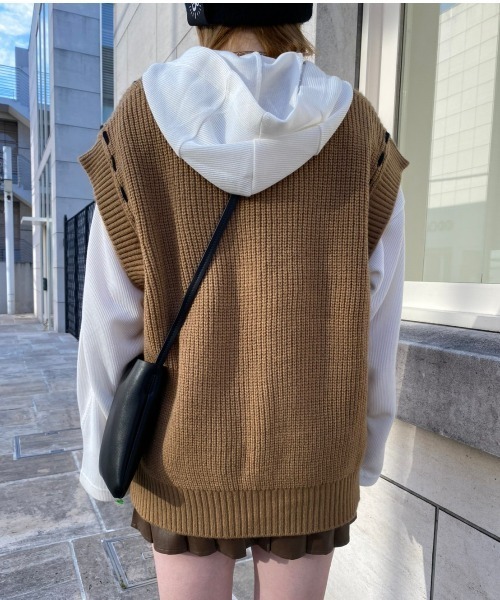 XU（エックスユー）の「【XU/エックスユー】stitch vest/ステッチベスト ニットベスト（ベスト・メンズ・ブラック/ベージュ・ONE SIZE）」の5枚目の写真