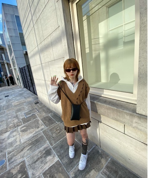 XU（エックスユー）の「【XU/エックスユー】stitch vest/ステッチベスト ニットベスト（ベスト・メンズ・ブラック/ベージュ・ONE SIZE）」の13枚目の写真