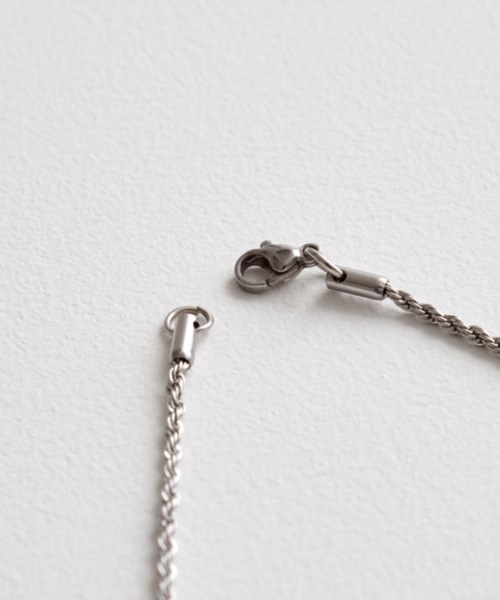 muku（ムク）の「金属アレルギー対応 ツイストチェーンネックレス / サージカルステンレス（ネックレス・レディース・シルバー/ゴールド・39cm/45cm/52㎝）」の9枚目の写真
