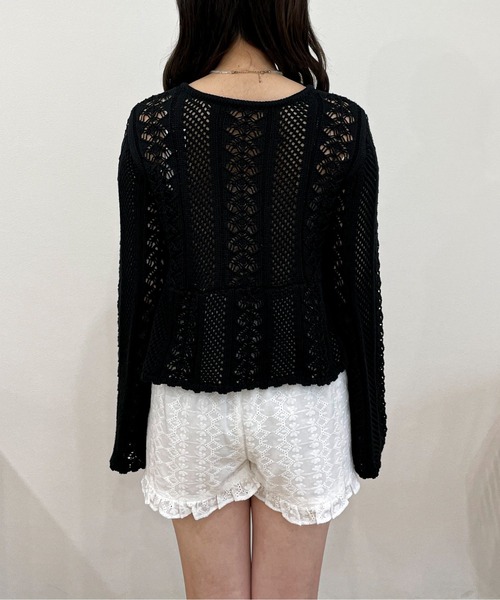 EPIMI E'PIMMY（エピミエピミー）の「透かし編みペプラムニットカーディガン（ニット/セーター・レディース・ブラック/ベージュ/オフホワイト・MEDIUM）」の17枚目の写真