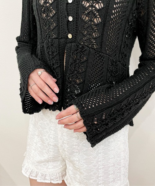 EPIMI E'PIMMY（エピミエピミー）の「透かし編みペプラムニットカーディガン（ニット/セーター・レディース・ブラック/ベージュ/オフホワイト・MEDIUM）」の19枚目の写真