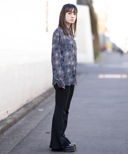 X-girl（エックスガール）の「APPLE GIRL SHEER SHIRT（シャツ/ブラウス・レディース・ブラック/ベージュ/ライトブルー・S/M）」の16枚目の写真