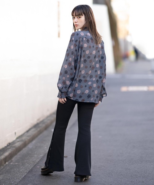 X-girl（エックスガール）の「APPLE GIRL SHEER SHIRT（シャツ/ブラウス・レディース・ブラック/ベージュ/ライトブルー・S/M）」の21枚目の写真
