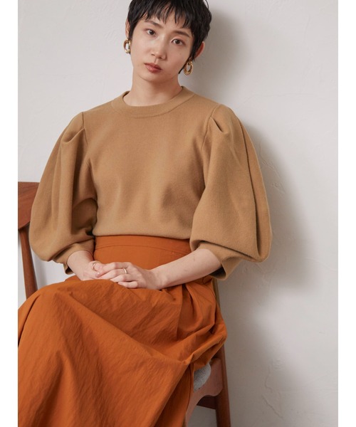 armonia(アルモニーア)の「armonia.袖ボリュームニットプルオーバー(ニット/セーター・レディース・ブラック/ブラウン/オフホワイト・FREE)」の1枚目の写真