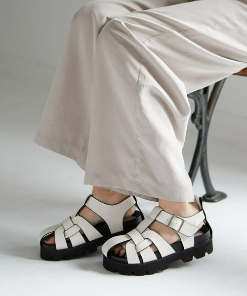 Fabby fabby（ファビィーファビィー）の「グルカスポーツサンダル  / グルカサンダル（サンダル・レディース・ブラック/オフホワイト・LARGE/MEDIUM/SMALL）」の8枚目の写真