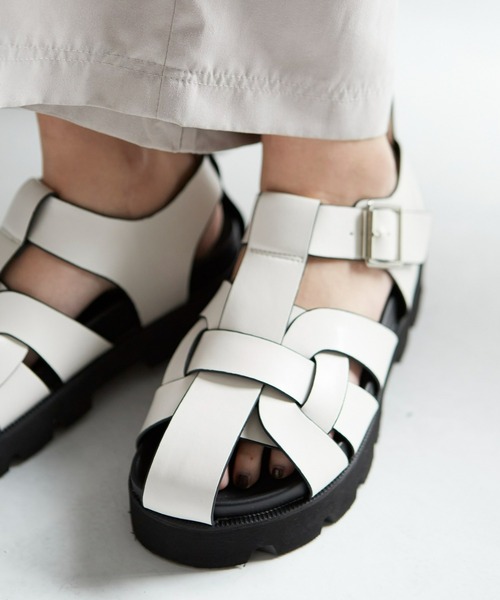 Fabby fabby（ファビィーファビィー）の「グルカスポーツサンダル  / グルカサンダル（サンダル・レディース・ブラック/オフホワイト・LARGE/MEDIUM/SMALL）」の12枚目の写真