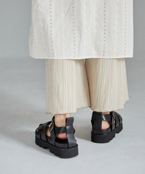 Fabby fabby（ファビィーファビィー）の「グルカスポーツサンダル  / グルカサンダル（サンダル・レディース・ブラック/オフホワイト・LARGE/MEDIUM/SMALL）」の22枚目の写真