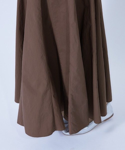 ROPE'（ロペ）の「強撥水ナイロンマチフレアスカート（スカート・レディース・ダークブラウン/ベージュ/グリーン・38/36）」の15枚目の写真