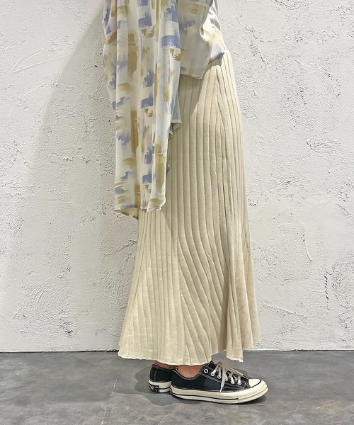 apres jour mignon(アプレジュールミニョン)の「リブニットマーメイドスカート【ZOZOTOWN限定アイテム】(スカート・レディース・ブラック/アイボリー・X-LARGE/SMALL/MEDIUM)」の6枚目の写真