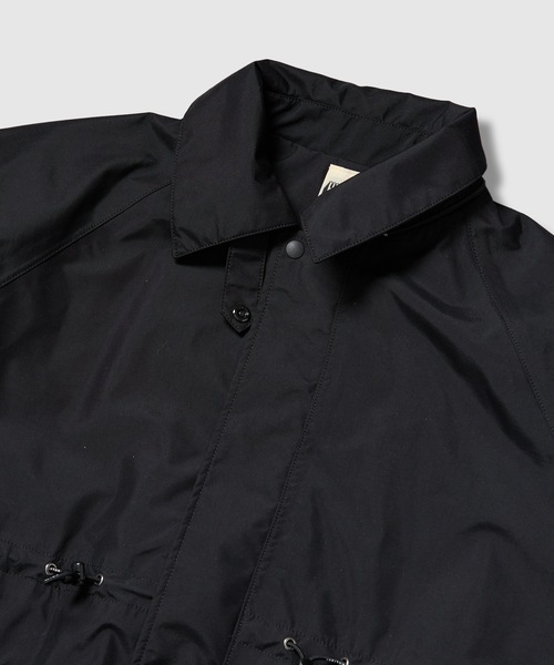 HOLIDAY(ホリデイ)の「WIND COAT (WATER PROOF) ウィンドコート (ウォータープルーフ)(ナイロンジャケット・レディース・ブラック/ベージュ・ONE SIZE)」の9枚目の写真