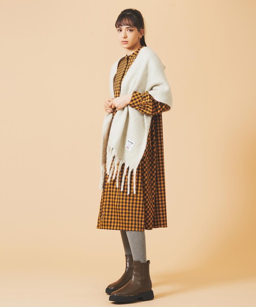 MILKFED.(ミルクフェド)の「BASIC SOLID STOLE(ストール/ショール・レディース・ライトブルー/チャコール/グレー/オフホワイト・ONE SIZE)」の6枚目の写真