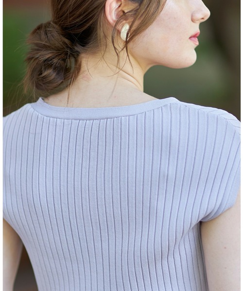 tocco closet（トッコ　クローゼット）の「フロント飾り釦付きフレンチスリーブリブニットワンピース（ワンピース・レディース・モカ/ラベンダー・M）」の11枚目の写真