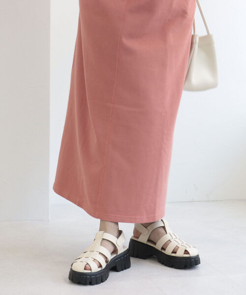 fredy emue（フレディエミュ）の「ライトソールボリュームグルカサンダル（サンダル・レディース・オフホワイト/ブラック・S/M/L）」の5枚目の写真