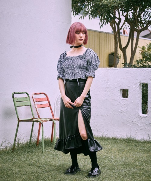 FickleBebe(フィクルベベ)の「フリルオフショルダーブラウス(シャツ/ブラウス・レディース・A/ブラック/ホワイト・0/1)」の8枚目の写真