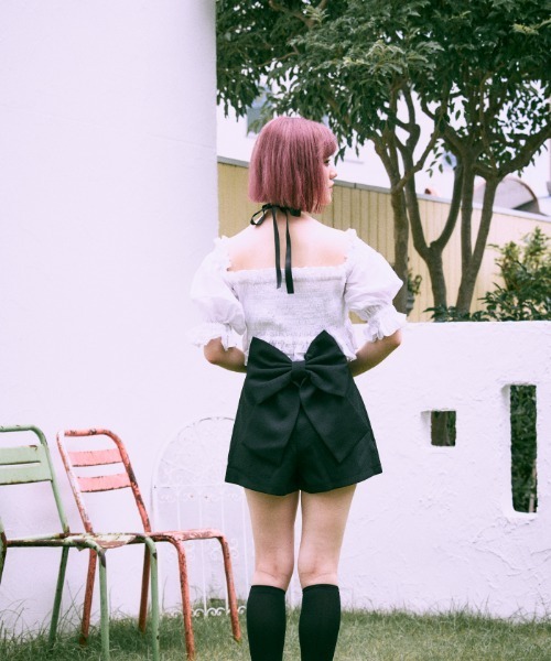 FickleBebe(フィクルベベ)の「フリルオフショルダーブラウス(シャツ/ブラウス・レディース・A/ブラック/ホワイト・0/1)」の16枚目の写真