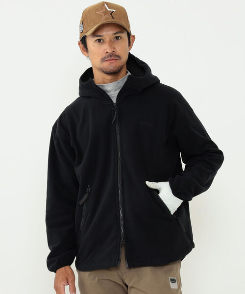 WILD THINGS(ワイルドシングス)の「<UNISEX>WILD THINGS × BEAMS GOLF / 別注 POLARTEC(R) フリース パーカ(ブルゾン・メンズ・ブラック/ベージュ・S/M/L)」の2枚目の写真