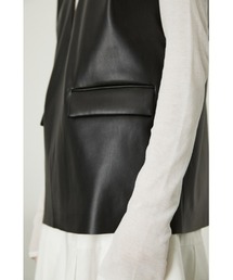 RIM.ARK(リムアーク)の「Cut off v neck vest(ベスト)」 - WEAR RIM.ARK(リムアーク)の「Cut off v neck vest(ベスト)」 - WEAR