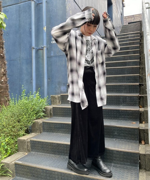 DuKKah（デュカ）の「Dukkah/【低身長向け】ベロアスリットマーメイドスカート（スカート・レディース・ブラック/グレー・X-SMALL）」の2枚目の写真