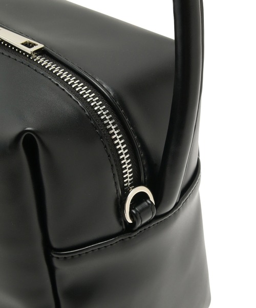 ADAM ET ROPE'（アダムエロペ）の「【2WAY】ワンハンドルMINIキューブバッグ（ハンドバッグ・レディース・ブラック/ワイン・FREE）」の4枚目の写真