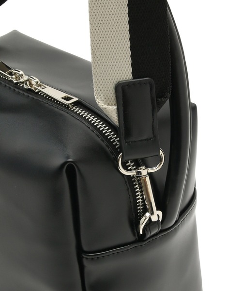 ADAM ET ROPE'（アダムエロペ）の「【2WAY】ワンハンドルMINIキューブバッグ（ハンドバッグ・レディース・ブラック/ワイン・FREE）」の15枚目の写真