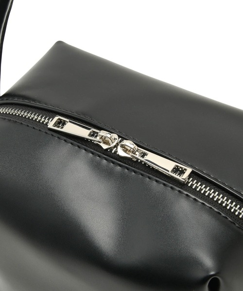 ADAM ET ROPE'（アダムエロペ）の「【2WAY】ワンハンドルMINIキューブバッグ（ハンドバッグ・レディース・ブラック/ワイン・FREE）」の18枚目の写真