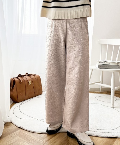 classicalelf（クラシカルエルフ）の「品良くスタイルUP。ぽこぽこエンボス花柄ワイドパンツ（その他パンツ・レディース・ブラック/グリーン/グレイッシュベージュ・SMALL/MEDIUM/LARGE/X-LARGE）」の2枚目の写真